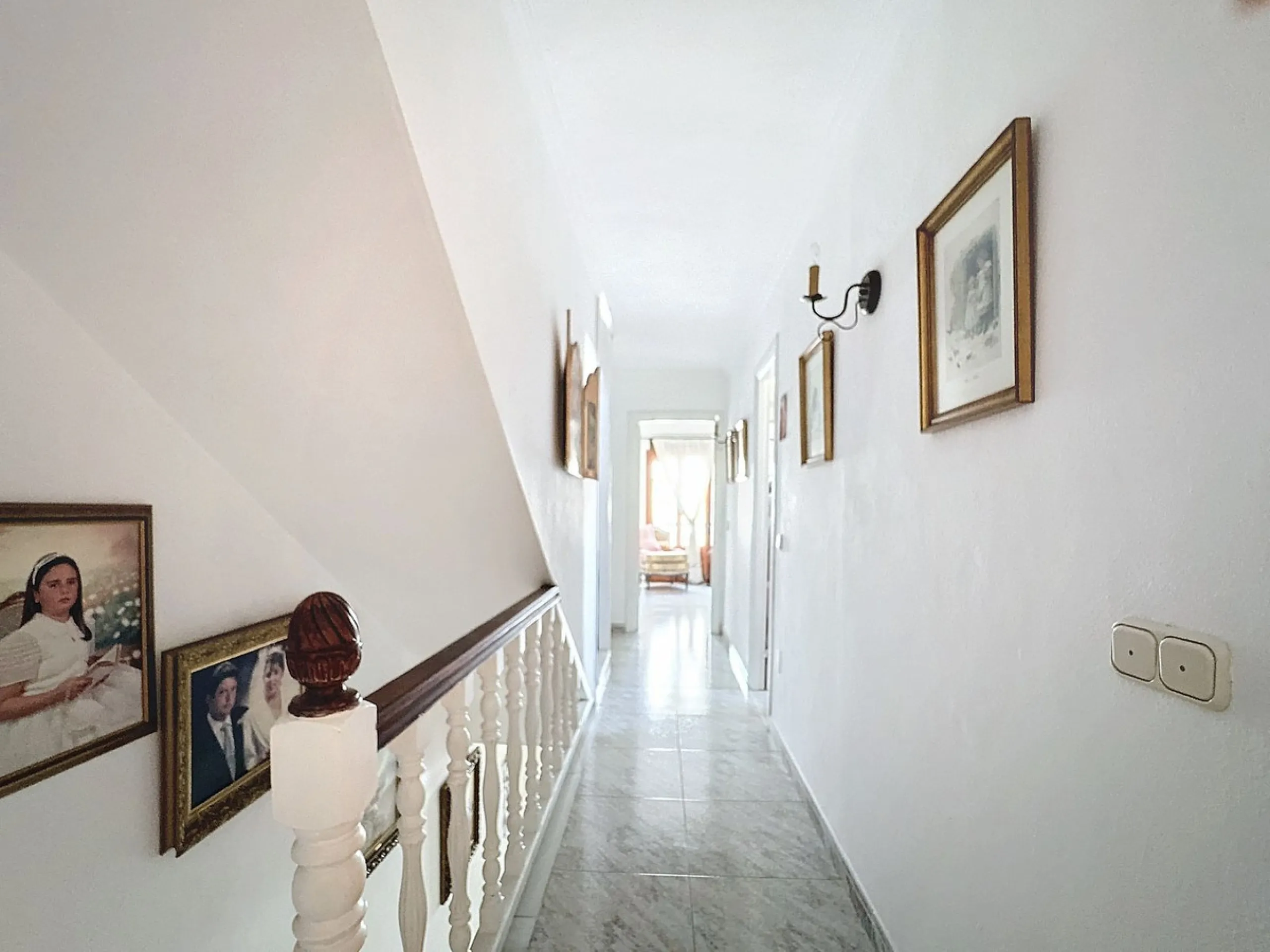 D¡ UNIQUE INVESTMENT OPPORTUNITY! TWO PROPERTIES IN ONE – IDEAL FOR INVESTORS OR FAMILIES!