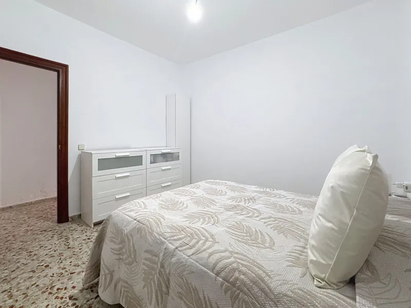 D¡ UNIQUE INVESTMENT OPPORTUNITY! TWO PROPERTIES IN ONE – IDEAL FOR INVESTORS OR FAMILIES!