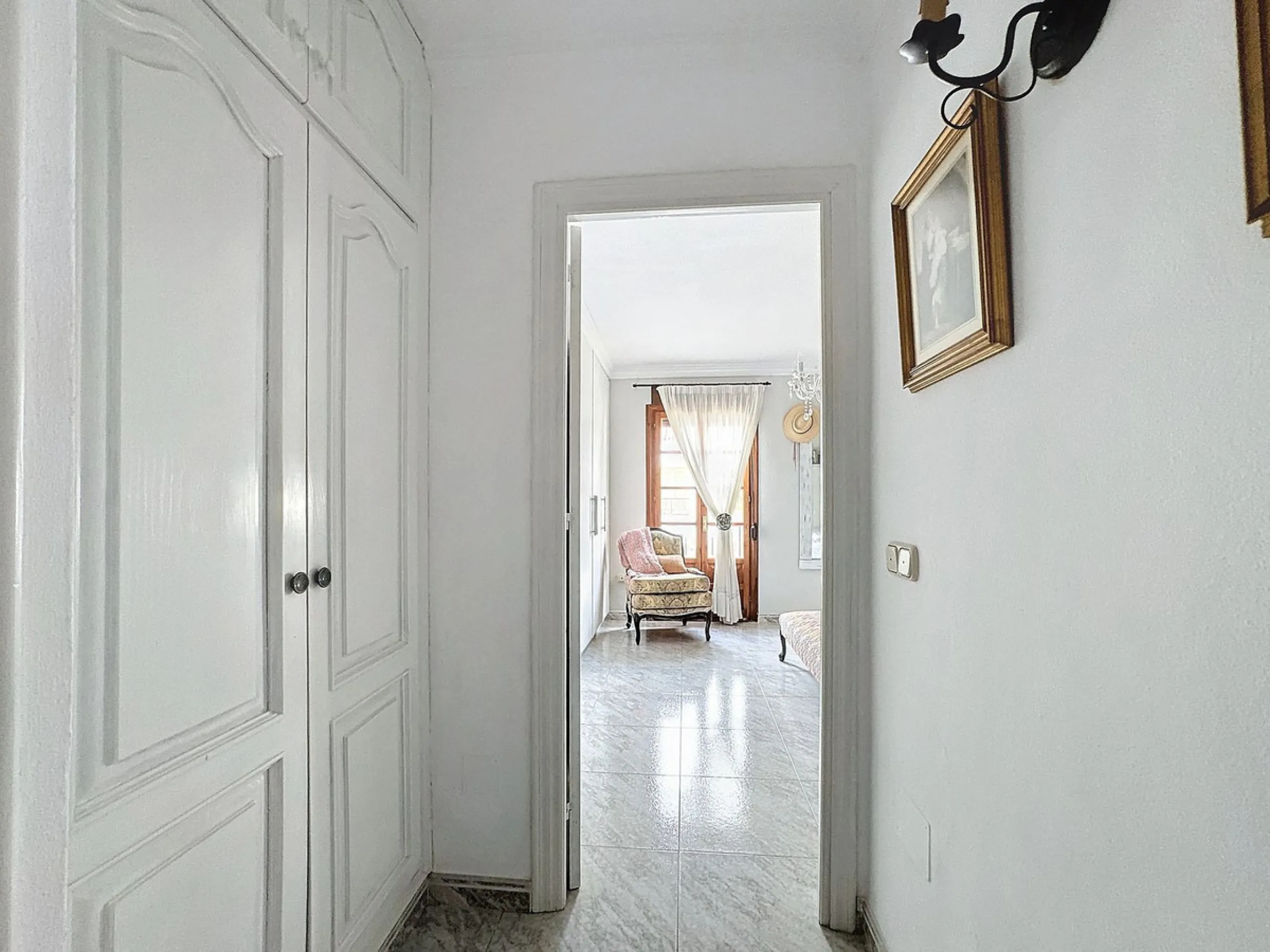 D¡ UNIQUE INVESTMENT OPPORTUNITY! TWO PROPERTIES IN ONE – IDEAL FOR INVESTORS OR FAMILIES!