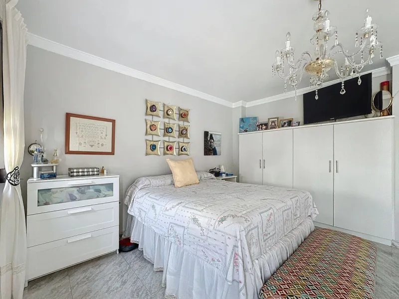 D¡ UNIQUE INVESTMENT OPPORTUNITY! TWO PROPERTIES IN ONE – IDEAL FOR INVESTORS OR FAMILIES!