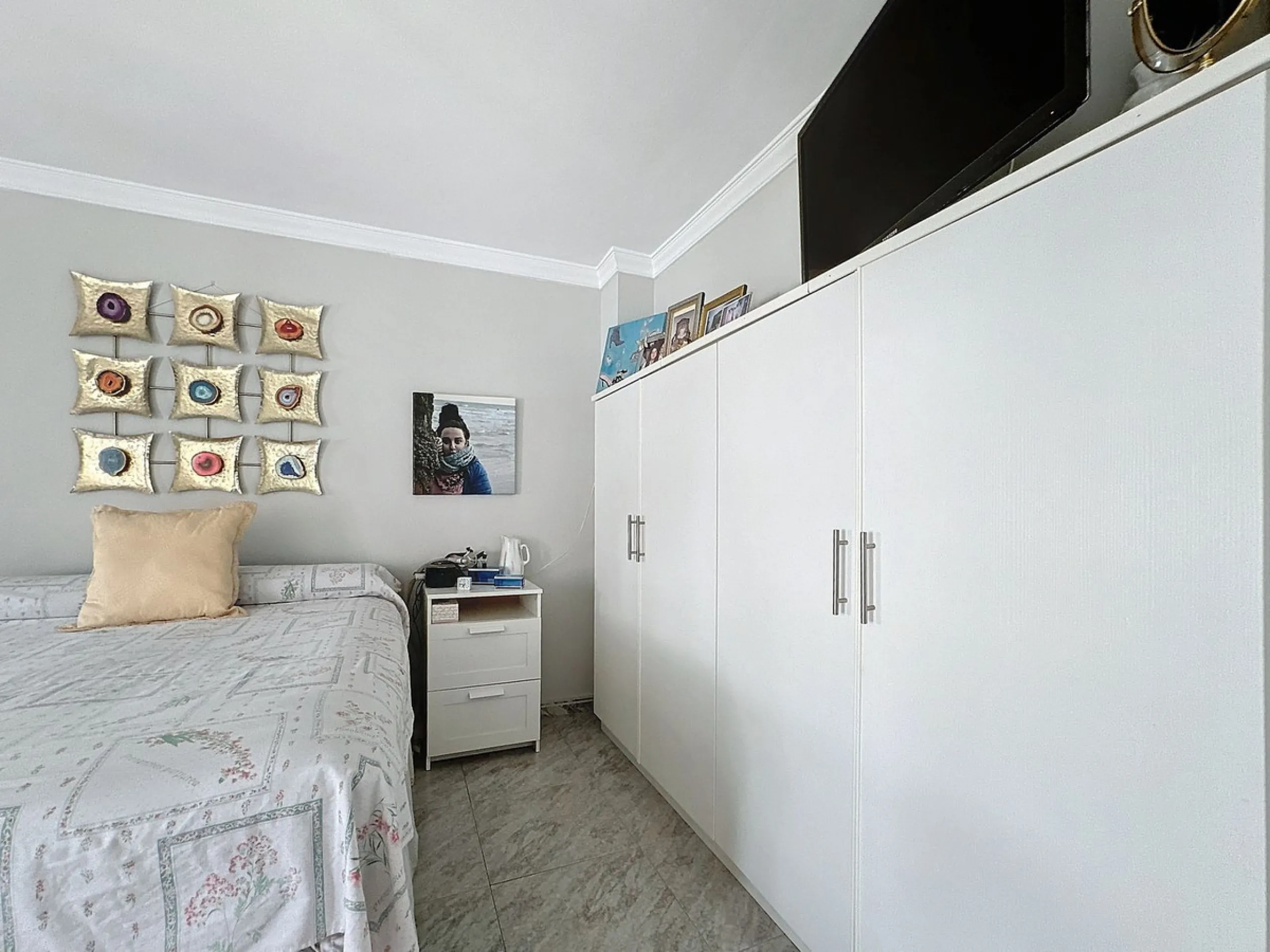 D¡ UNIQUE INVESTMENT OPPORTUNITY! TWO PROPERTIES IN ONE – IDEAL FOR INVESTORS OR FAMILIES!