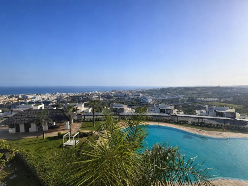 Apartment - Middle Floor Apartment в продаже в Estepona, Málaga. В доме 2 спален и 2 ванных комнат. Площадь дома 138 м²