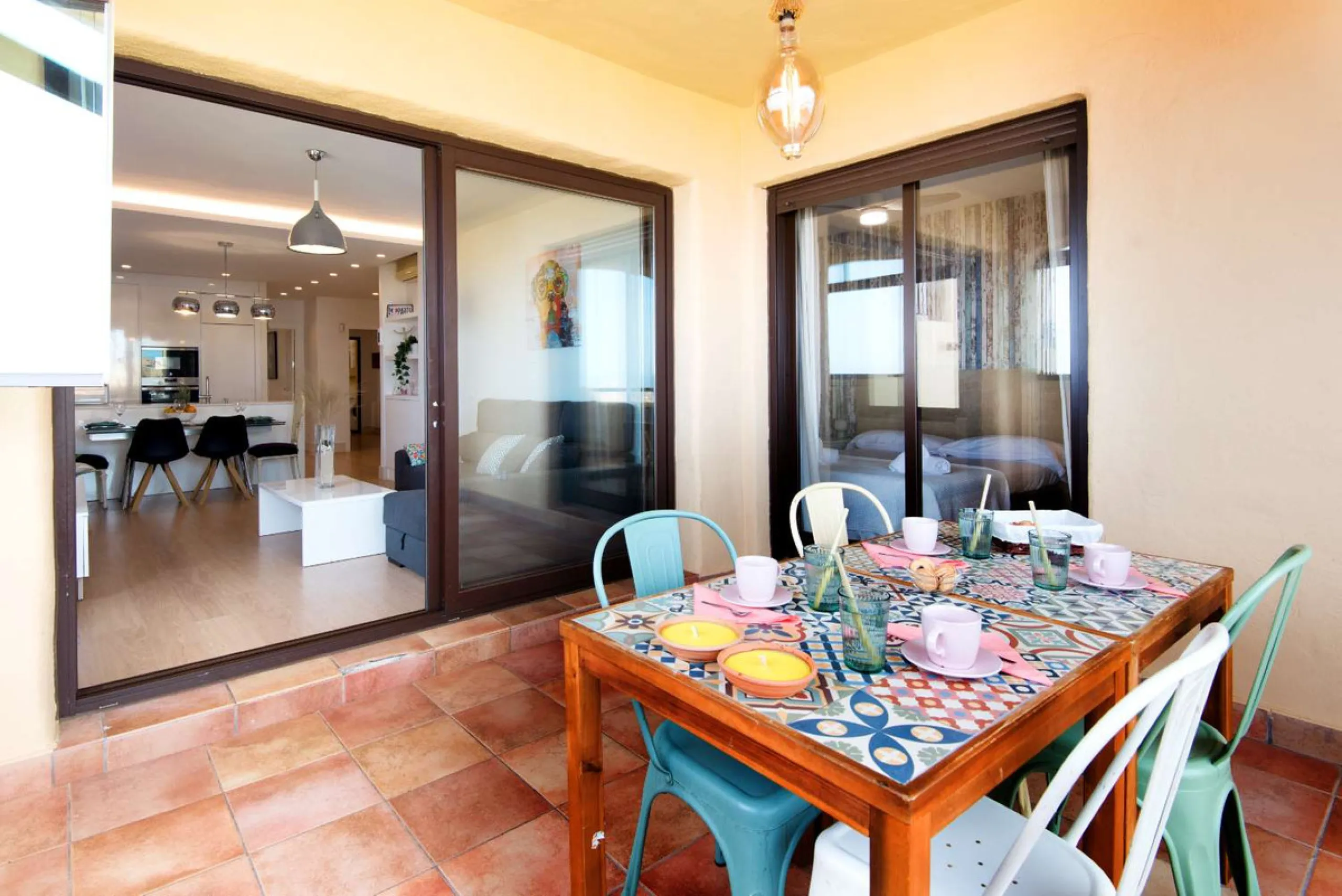 Exclusive property for sale in a luxury residential complex in the Buddhist stupa area in Benalmadena. We find this property completely renovated with the best qualities and design to offer us a modern and cozy atmosphere. It has 110 m2 built distributed 