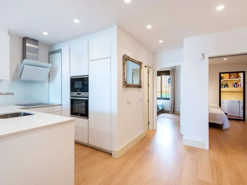 Exclusive property for sale in a luxury residential complex in the Buddhist stupa area in Benalmadena. We find this property completely renovated with the best qualities and design to offer us a modern and cozy atmosphere. It has 110 m2 built distributed 