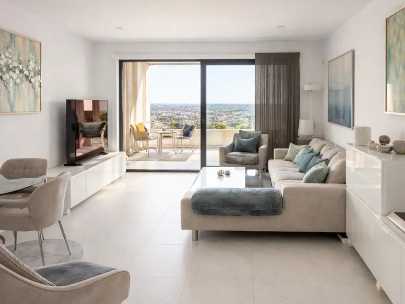 Apartment - Middle Floor Apartment в продаже в Estepona, Málaga. В доме 2 спален и 2 ванных комнат. Площадь дома 138 м²