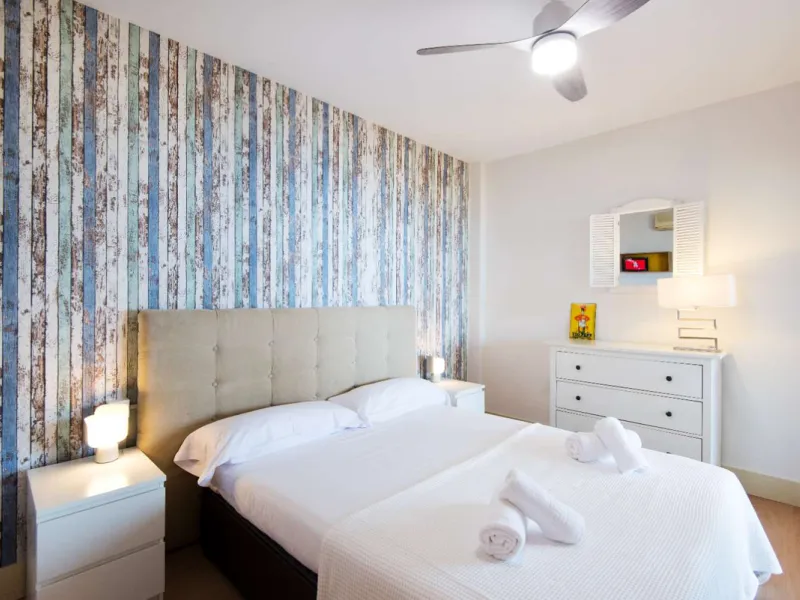 Exclusive property for sale in a luxury residential complex in the Buddhist stupa area in Benalmadena. We find this property completely renovated with the best qualities and design to offer us a modern and cozy atmosphere. It has 110 m2 built distributed 