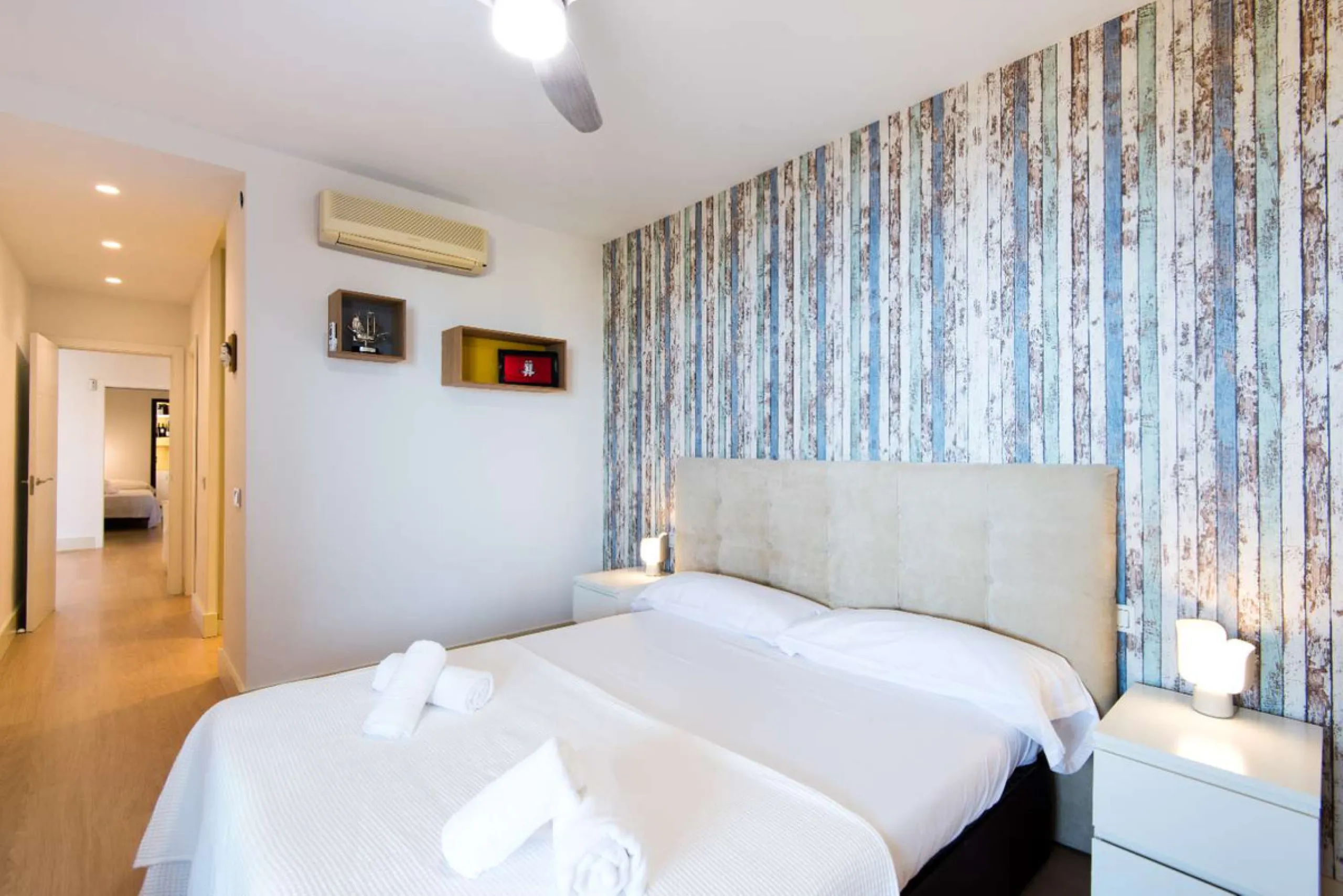 Exclusive property for sale in a luxury residential complex in the Buddhist stupa area in Benalmadena. We find this property completely renovated with the best qualities and design to offer us a modern and cozy atmosphere. It has 110 m2 built distributed 