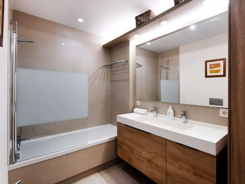 Exclusive property for sale in a luxury residential complex in the Buddhist stupa area in Benalmadena. We find this property completely renovated with the best qualities and design to offer us a modern and cozy atmosphere. It has 110 m2 built distributed 