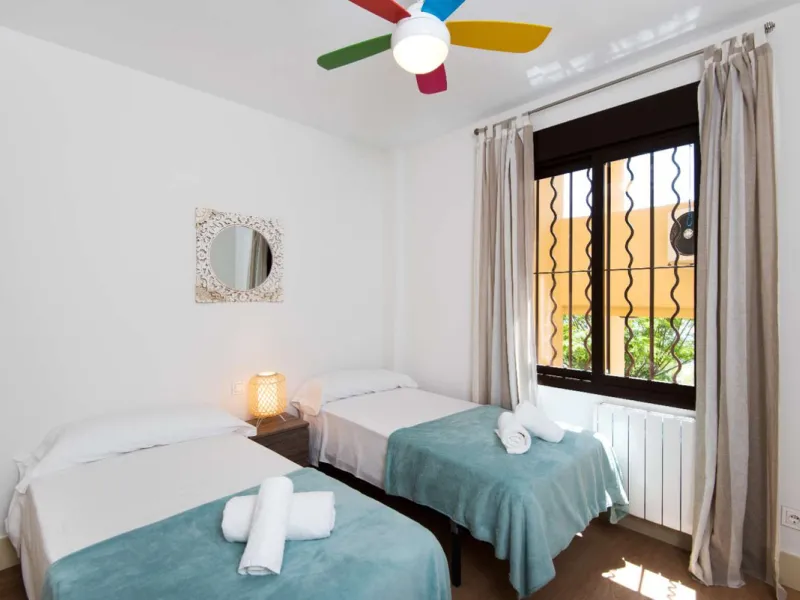Exclusive property for sale in a luxury residential complex in the Buddhist stupa area in Benalmadena. We find this property completely renovated with the best qualities and design to offer us a modern and cozy atmosphere. It has 110 m2 built distributed 