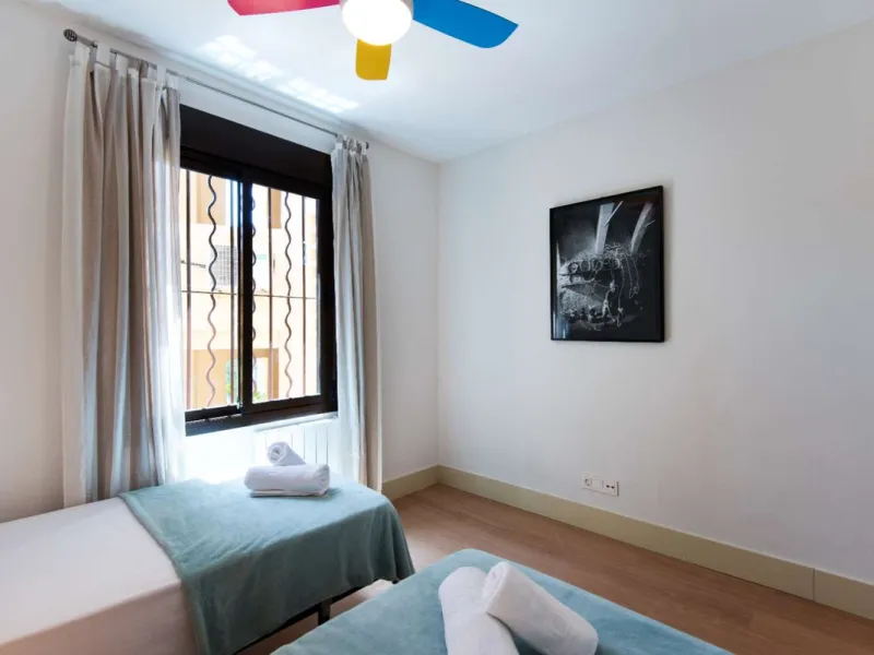 Exclusive property for sale in a luxury residential complex in the Buddhist stupa area in Benalmadena. We find this property completely renovated with the best qualities and design to offer us a modern and cozy atmosphere. It has 110 m2 built distributed 