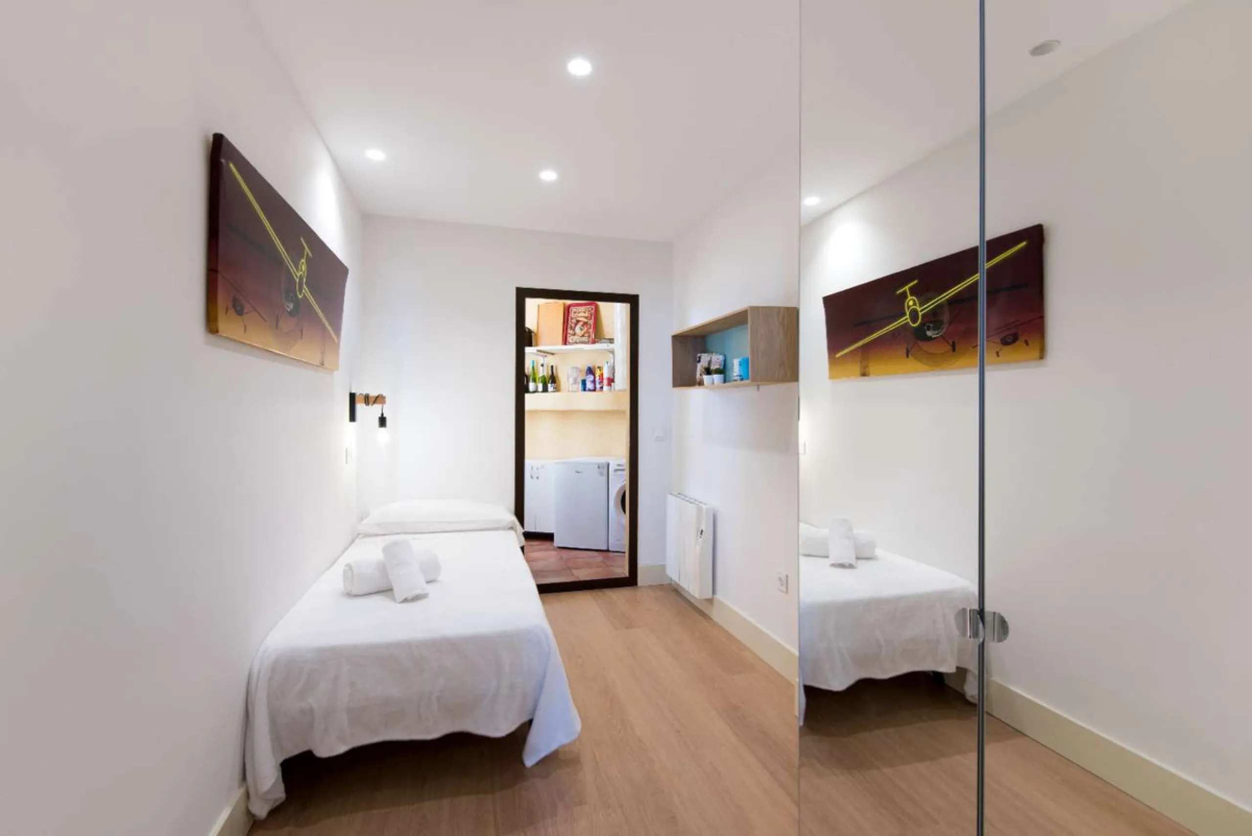 Exclusive property for sale in a luxury residential complex in the Buddhist stupa area in Benalmadena. We find this property completely renovated with the best qualities and design to offer us a modern and cozy atmosphere. It has 110 m2 built distributed 