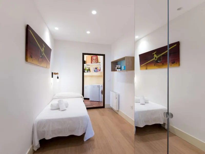 Exclusive property for sale in a luxury residential complex in the Buddhist stupa area in Benalmadena. We find this property completely renovated with the best qualities and design to offer us a modern and cozy atmosphere. It has 110 m2 built distributed 