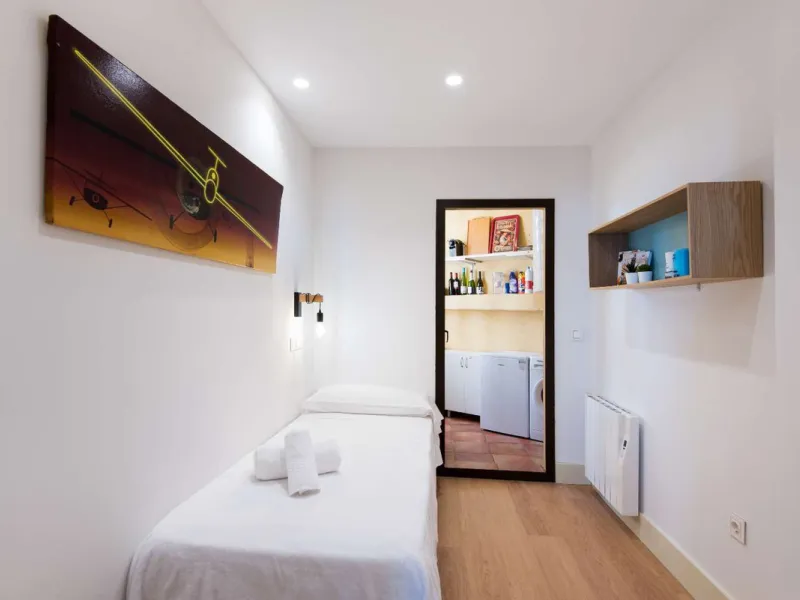 Exclusive property for sale in a luxury residential complex in the Buddhist stupa area in Benalmadena. We find this property completely renovated with the best qualities and design to offer us a modern and cozy atmosphere. It has 110 m2 built distributed 