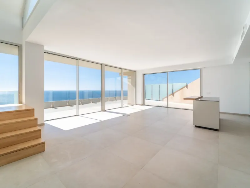 Brand new south facing penthouse duplex, located in the exclusive urbanization of Stupa Hills. The property consists of hall, 3 bedrooms with built-in wardrobes and electric blinds, bathroom and guest toilet, open plan kitchen fully furnished and equipped