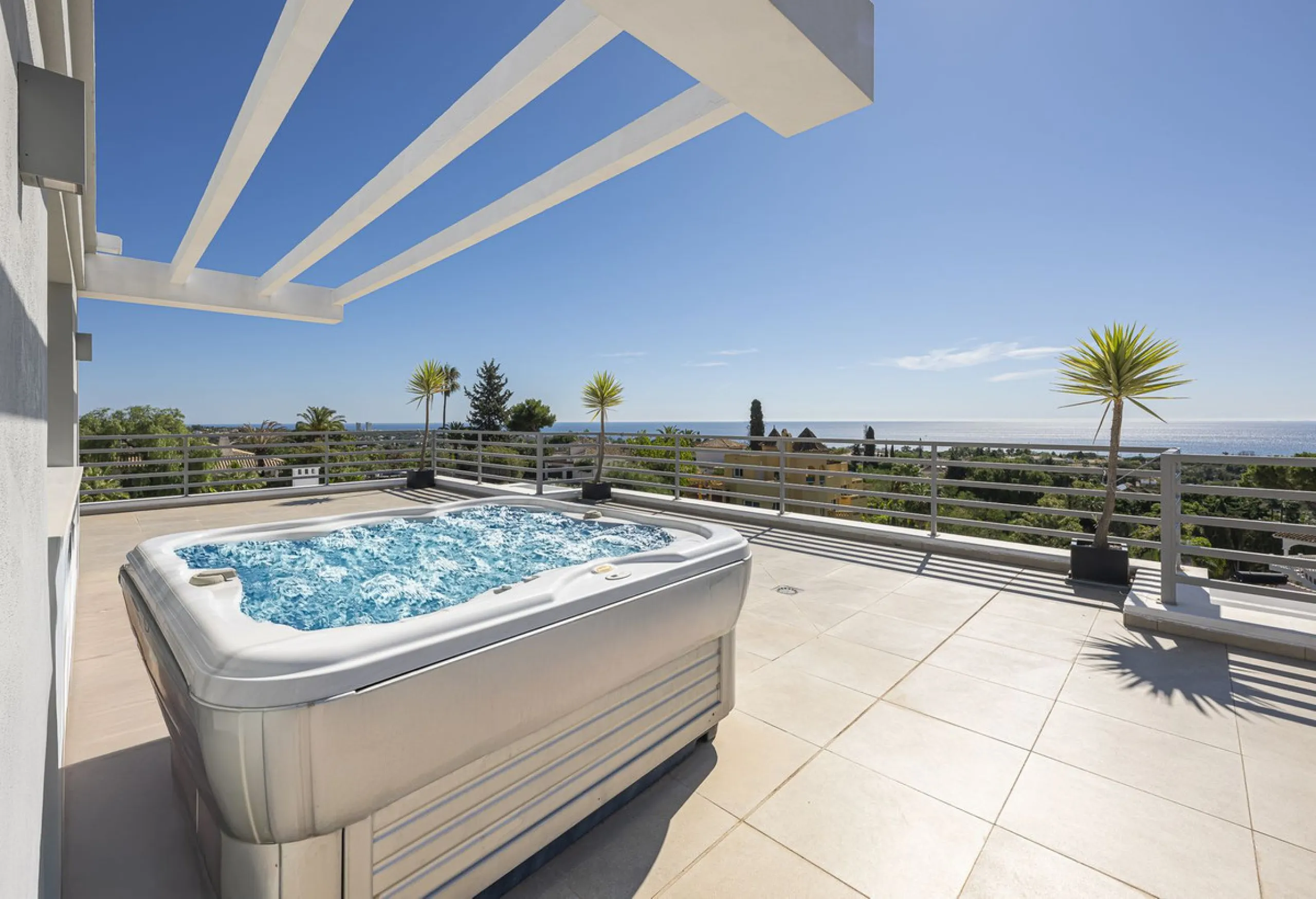 Fabulous private villa with frontal sea views.