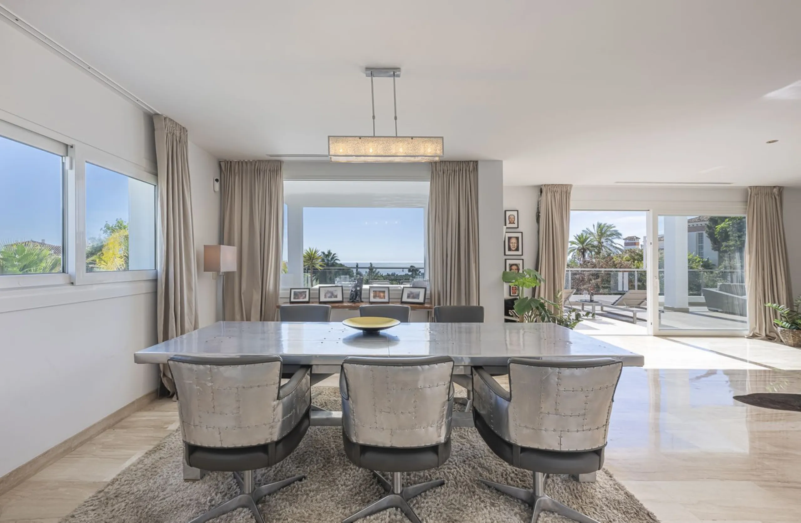 Fabulous private villa with frontal sea views.