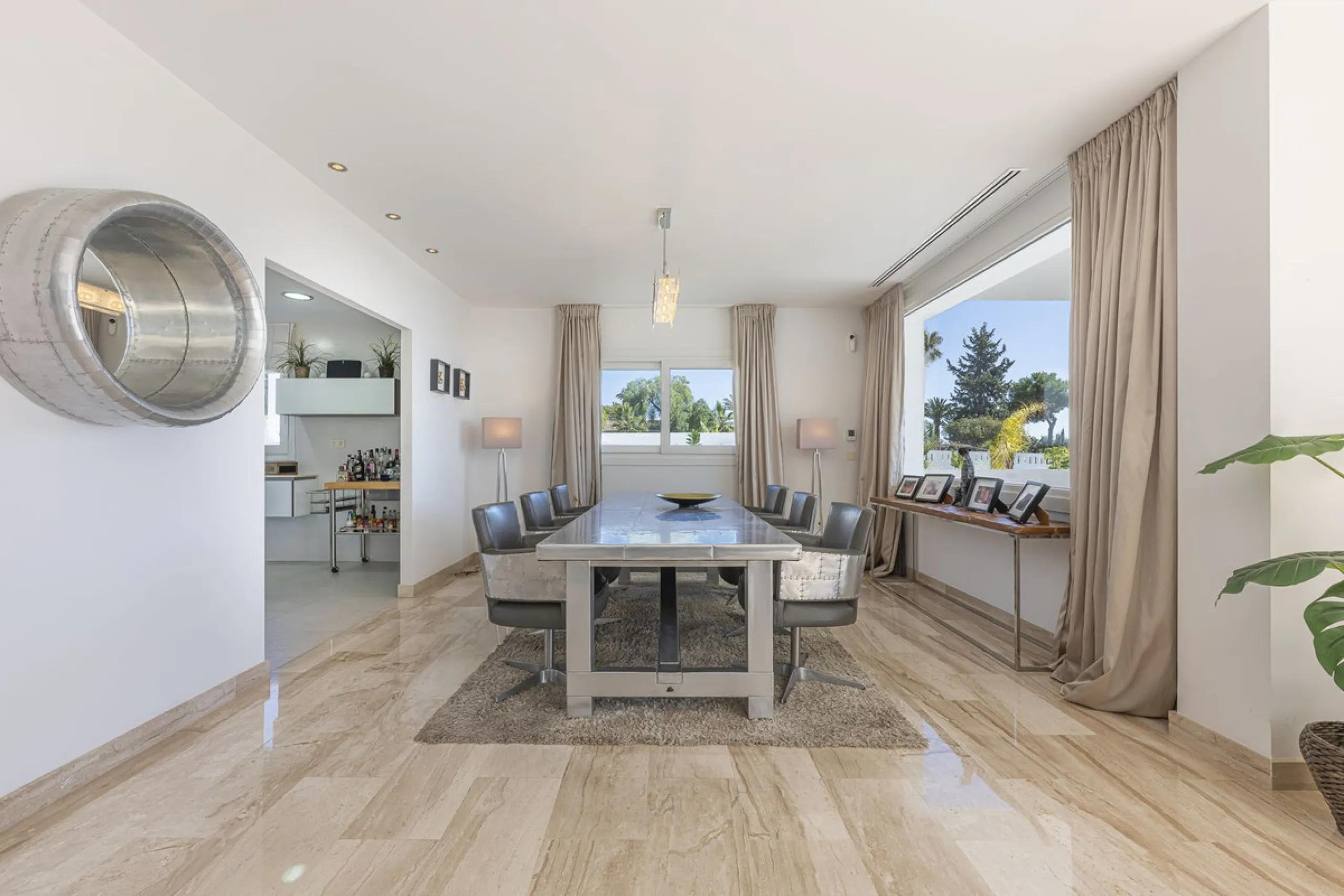 Fabulous private villa with frontal sea views.