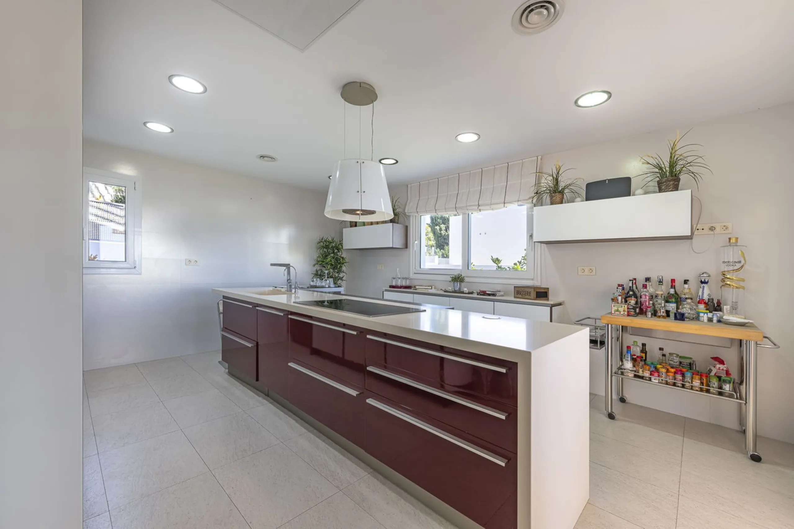 Fabulous private villa with frontal sea views.