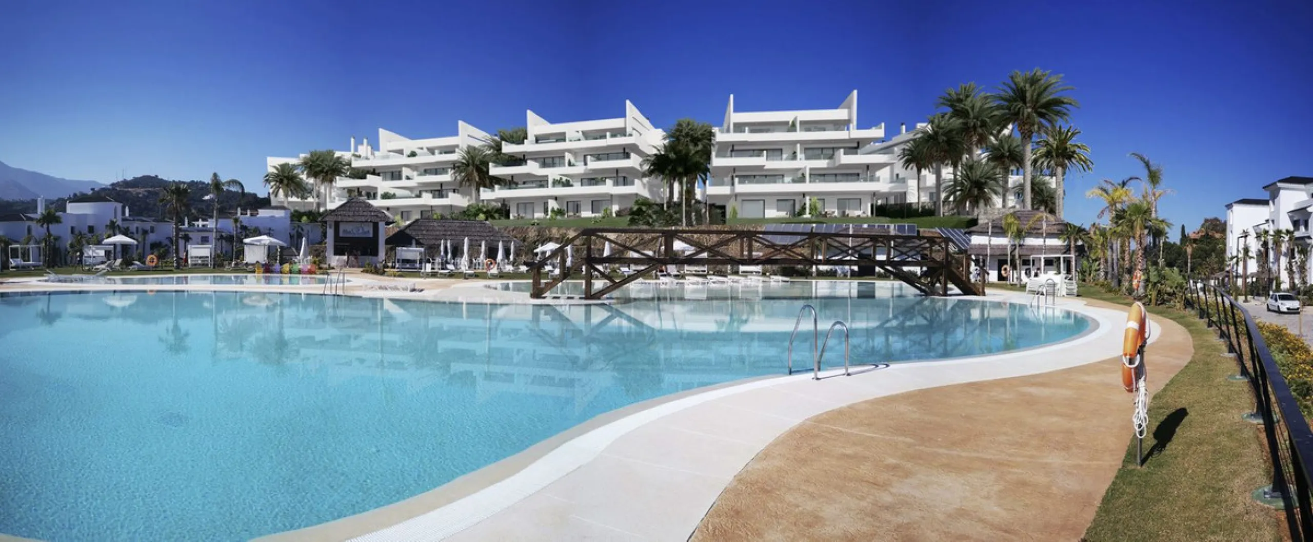 Apartment - Middle Floor Apartment в продаже в Estepona, Málaga. В доме 2 спален и 2 ванных комнат. Площадь дома 138 м²