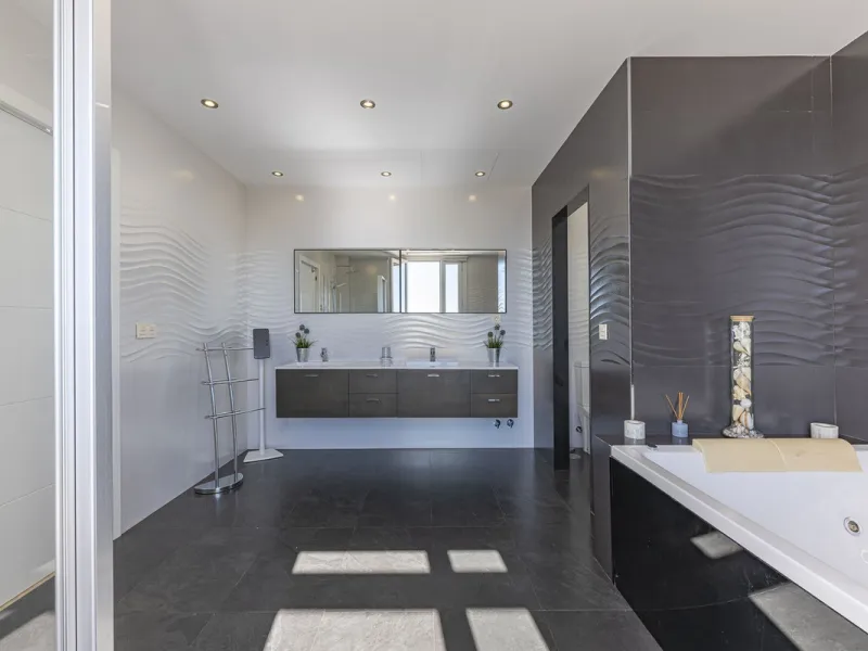 Fabulous private villa with frontal sea views.