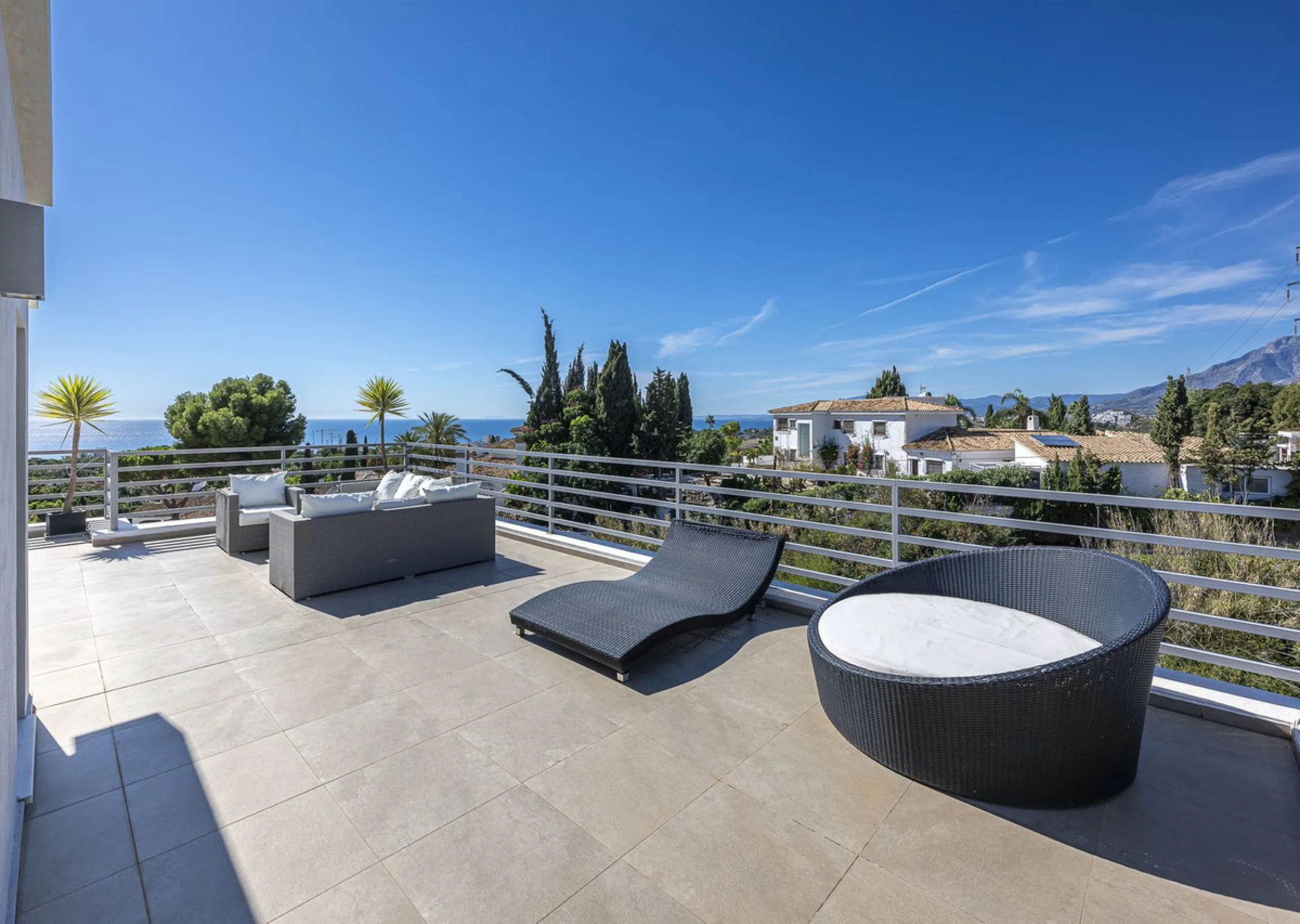 Fabulous private villa with frontal sea views.