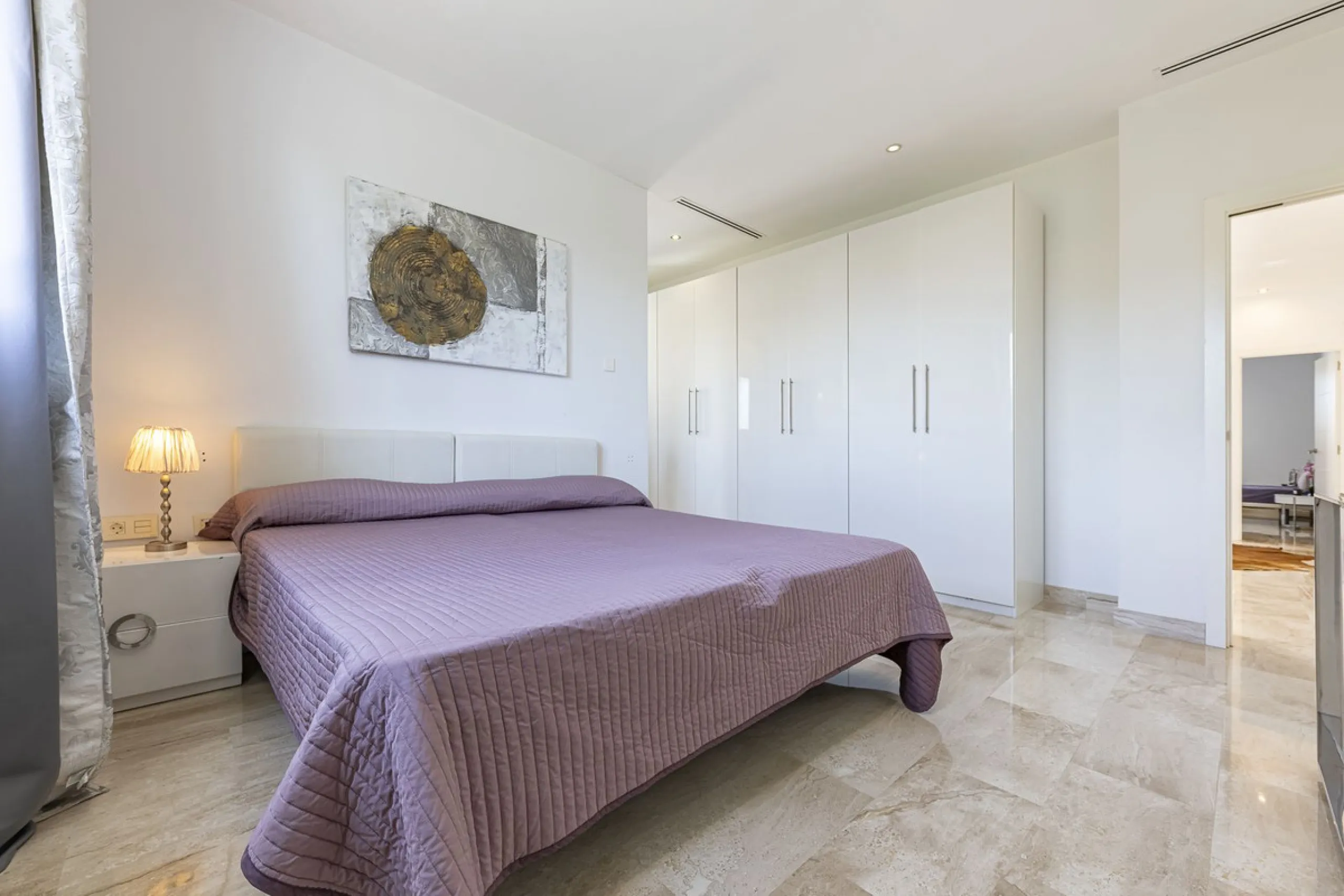 Fabulous private villa with frontal sea views.