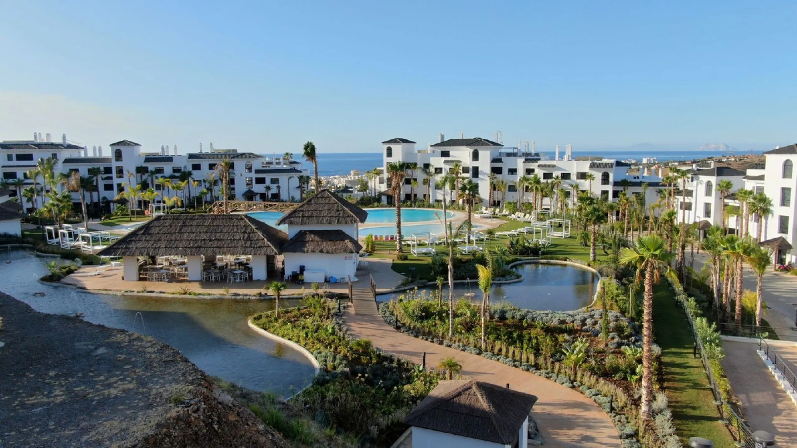 Apartment - Middle Floor Apartment в продаже в Estepona, Málaga. В доме 2 спален и 2 ванных комнат. Площадь дома 138 м²
