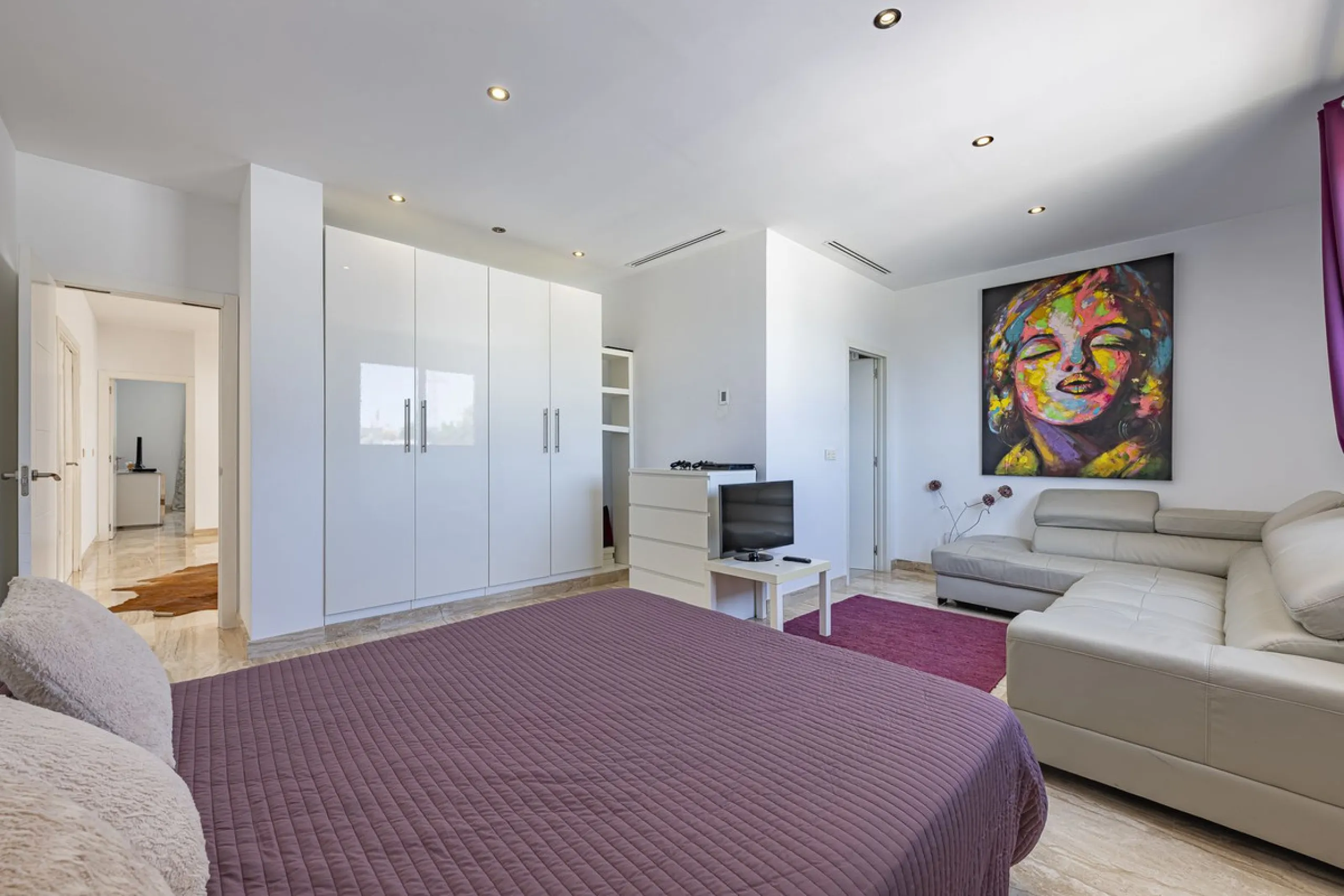 Fabulous private villa with frontal sea views.