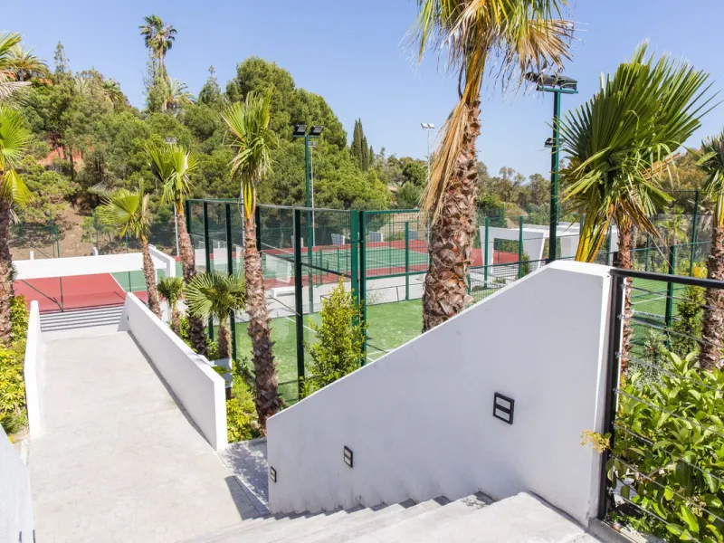 Apartment - Middle Floor Apartment в продаже в Estepona, Málaga. В доме 2 спален и 2 ванных комнат. Площадь дома 138 м²