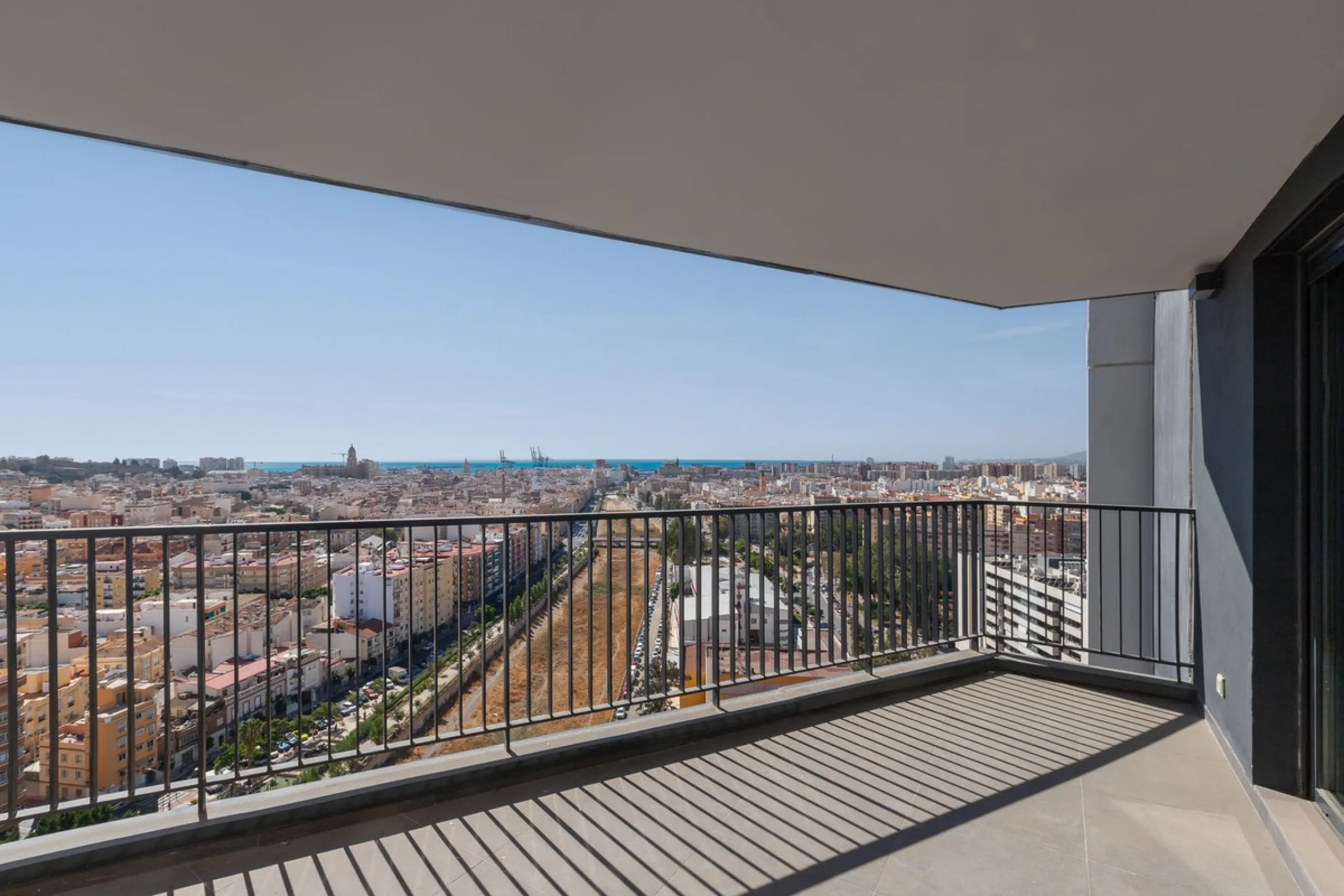 Apartment - Middle Floor Apartment в продаже в Málaga, Málaga. В доме 2 спален и 2 ванных комнат. Площадь дома 112 м²