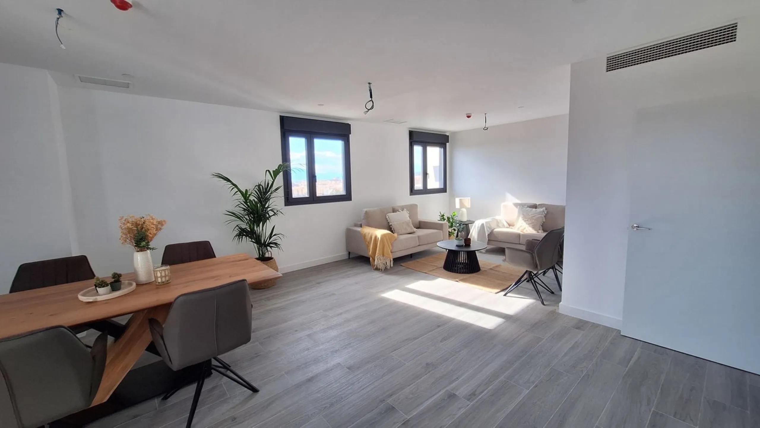 Apartment - Middle Floor Apartment в продаже в Málaga, Málaga. В доме 2 спален и 2 ванных комнат. Площадь дома 112 м²