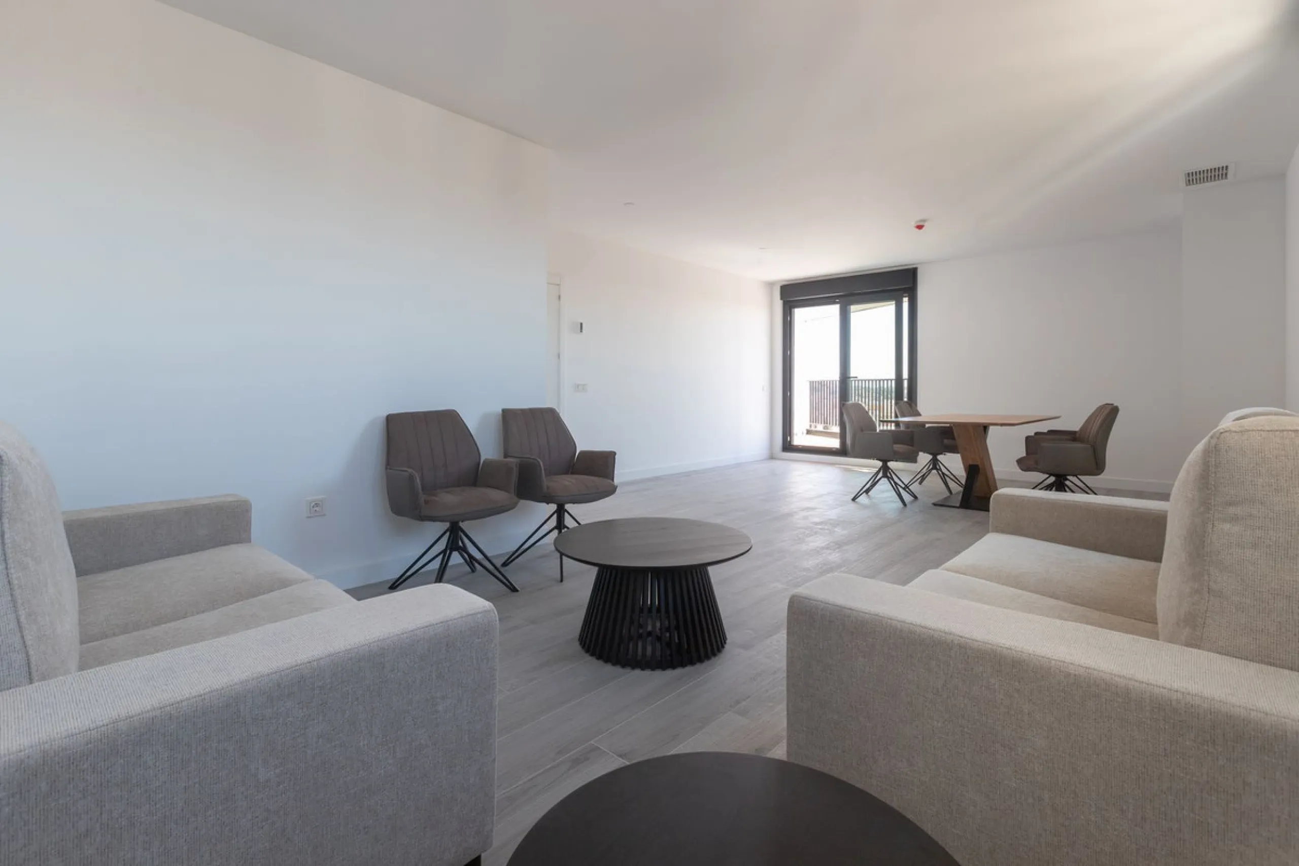Apartment - Middle Floor Apartment в продаже в Málaga, Málaga. В доме 2 спален и 2 ванных комнат. Площадь дома 112 м²