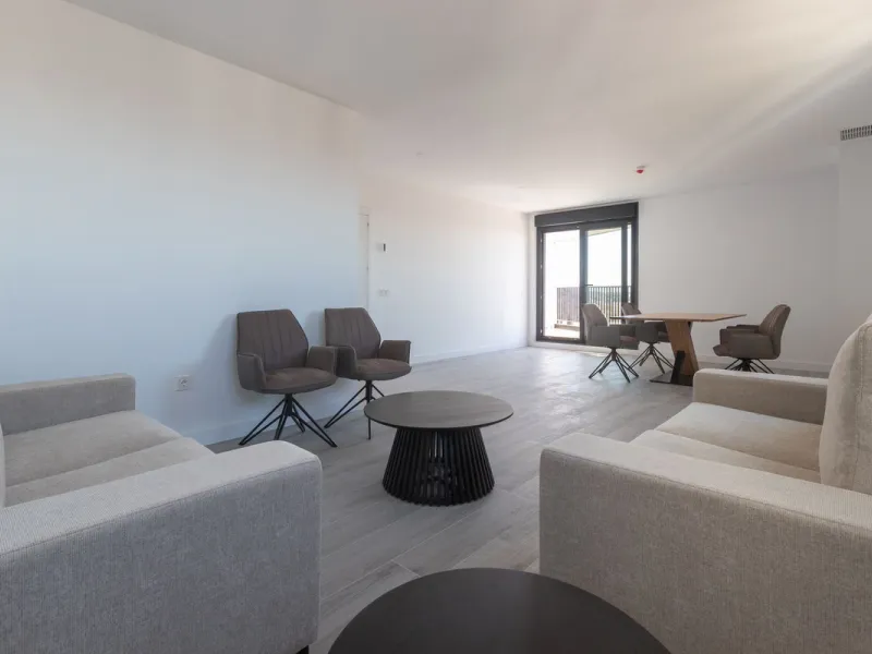 Apartment - Middle Floor Apartment в продаже в Málaga, Málaga. В доме 2 спален и 2 ванных комнат. Площадь дома 112 м²