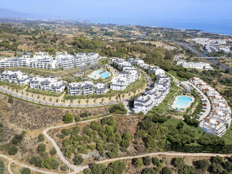 Apartment - Middle Floor Apartment в продаже в Estepona, Málaga. В доме 2 спален и 2 ванных комнат. Площадь дома 138 м²