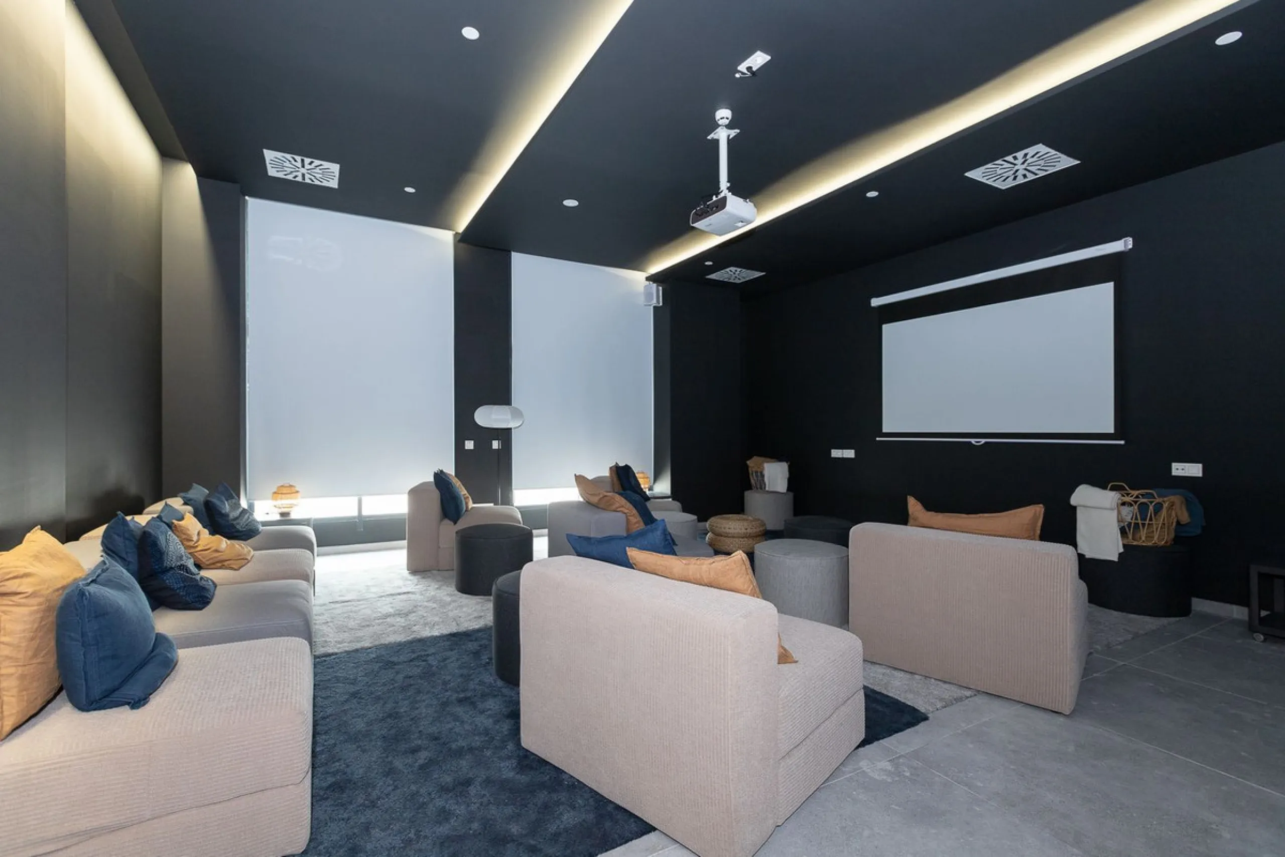 Apartment - Middle Floor Apartment в продаже в Málaga, Málaga. В доме 2 спален и 2 ванных комнат. Площадь дома 112 м²