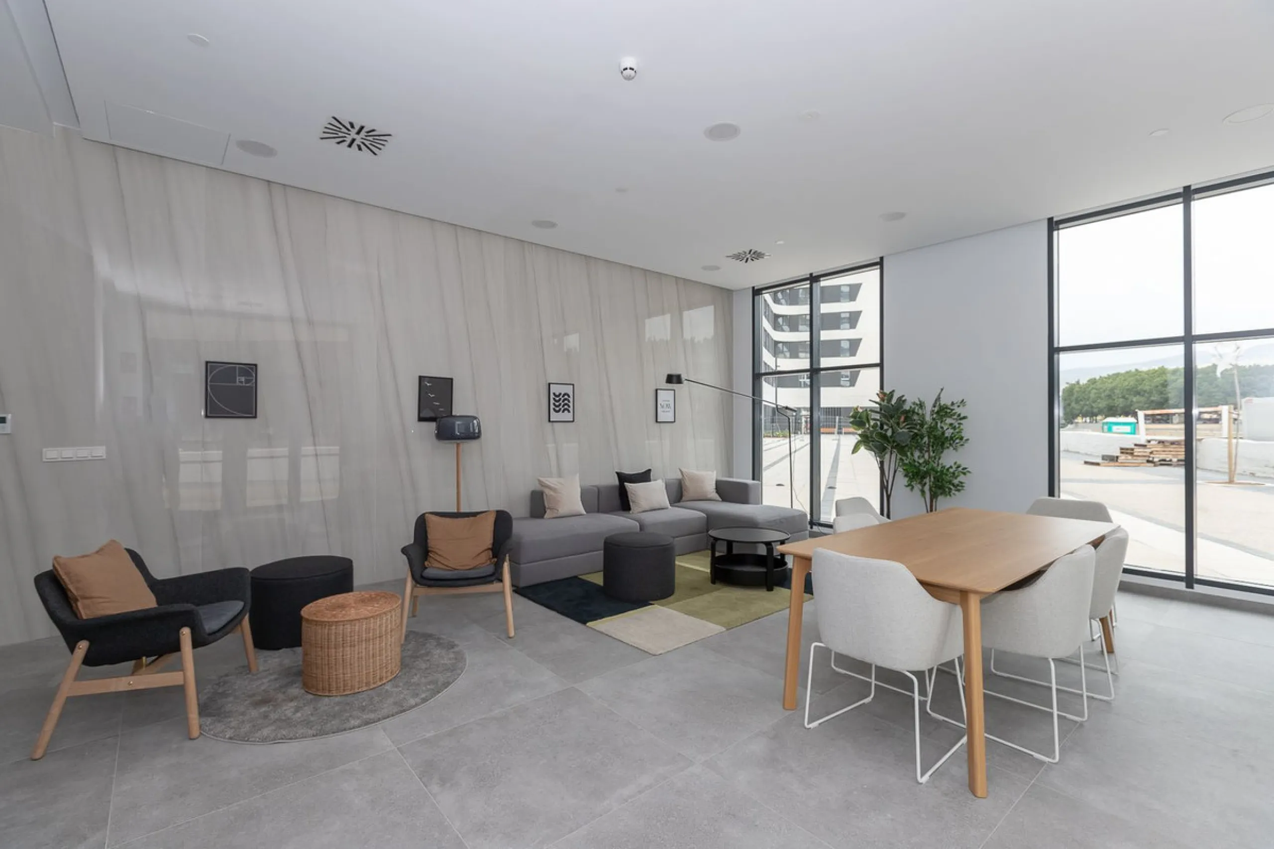 Apartment - Middle Floor Apartment в продаже в Málaga, Málaga. В доме 2 спален и 2 ванных комнат. Площадь дома 112 м²