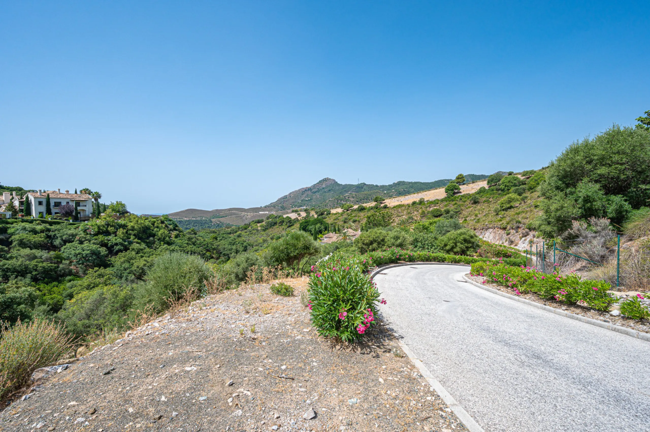 Plot - Land в продаже в Benahavís, Málaga. Площадь участка 4829 м²
