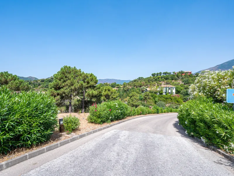Plot - Land в продаже в Benahavís, Málaga. Площадь участка 4829 м²