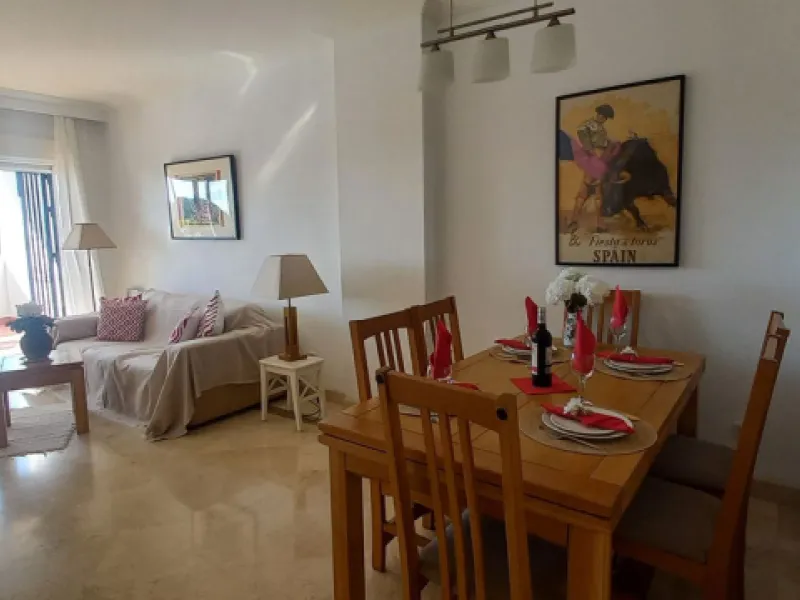 Here we have a fabulous two-bedroom, two-bathroom apartment front line golf in Gran Calanova Golf, overlooking Calanova Golf Course. Boasting stunning panoramic views over the fairways, mountains, and down to the coast, this property offers a perfect blen
