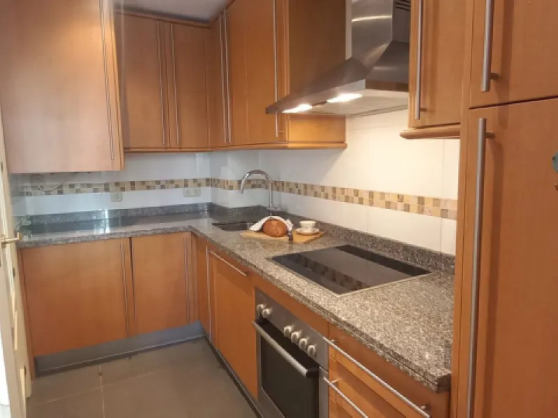 Here we have a fabulous two-bedroom, two-bathroom apartment front line golf in Gran Calanova Golf, overlooking Calanova Golf Course. Boasting stunning panoramic views over the fairways, mountains, and down to the coast, this property offers a perfect blen