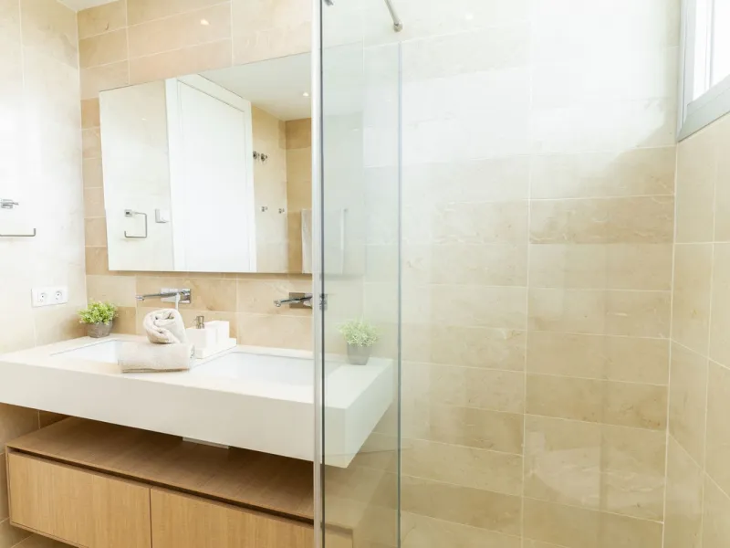 Stunning development of 24 townhouses, is located in the exclusive residential area in Río Real and right next to one of the best golf courses, the exclusive Rio Real Golf and Hotel and all its facilities, close to the beach, the sea and the lovely center