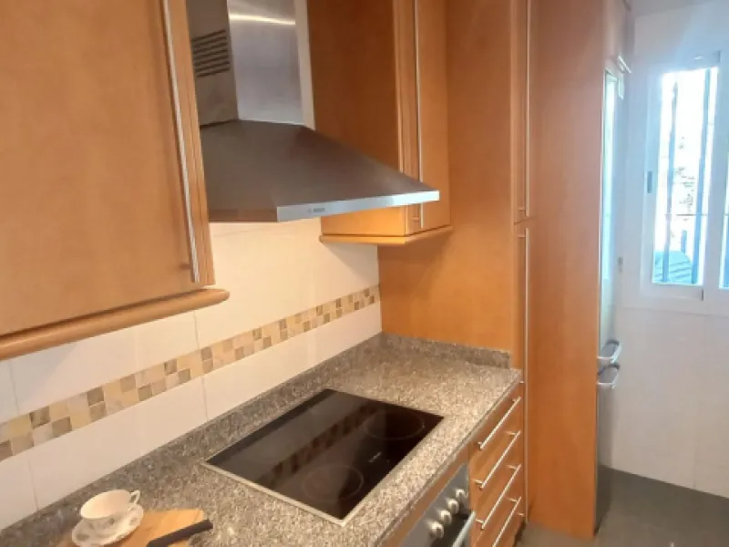 Here we have a fabulous two-bedroom, two-bathroom apartment front line golf in Gran Calanova Golf, overlooking Calanova Golf Course. Boasting stunning panoramic views over the fairways, mountains, and down to the coast, this property offers a perfect blen