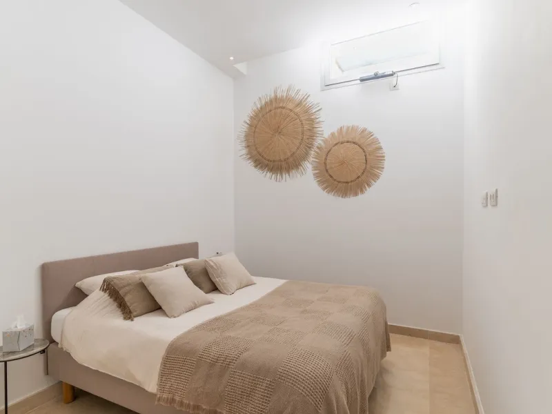 Stunning development of 24 townhouses, is located in the exclusive residential area in Río Real and right next to one of the best golf courses, the exclusive Rio Real Golf and Hotel and all its facilities, close to the beach, the sea and the lovely center