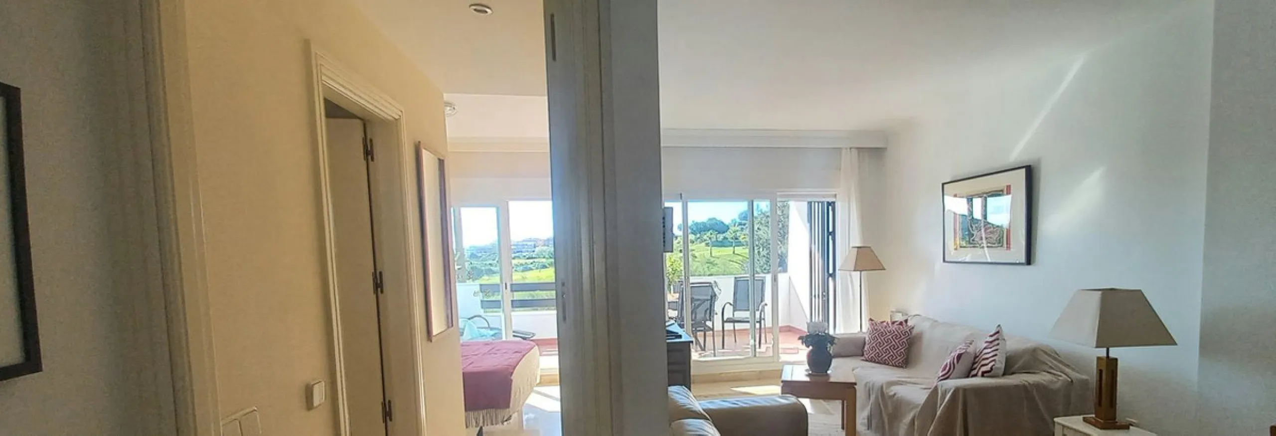 Here we have a fabulous two-bedroom, two-bathroom apartment front line golf in Gran Calanova Golf, overlooking Calanova Golf Course. Boasting stunning panoramic views over the fairways, mountains, and down to the coast, this property offers a perfect blen