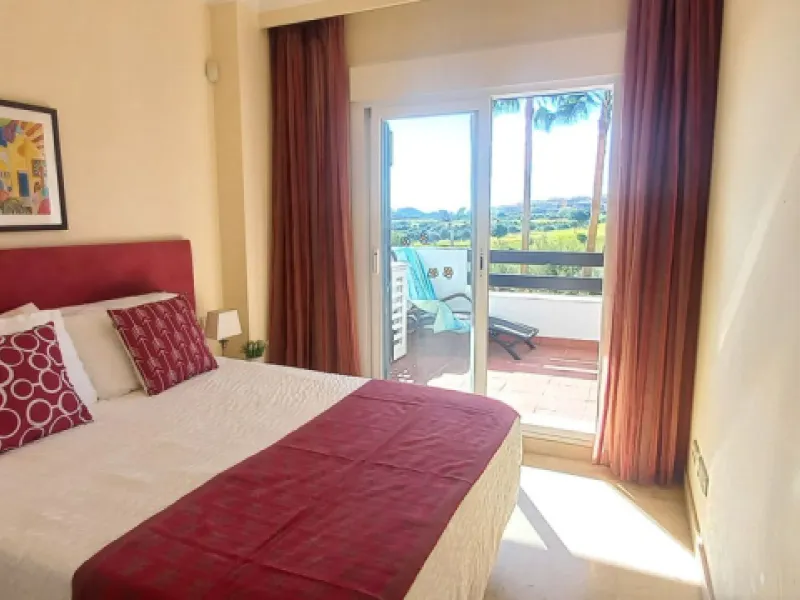 Here we have a fabulous two-bedroom, two-bathroom apartment front line golf in Gran Calanova Golf, overlooking Calanova Golf Course. Boasting stunning panoramic views over the fairways, mountains, and down to the coast, this property offers a perfect blen