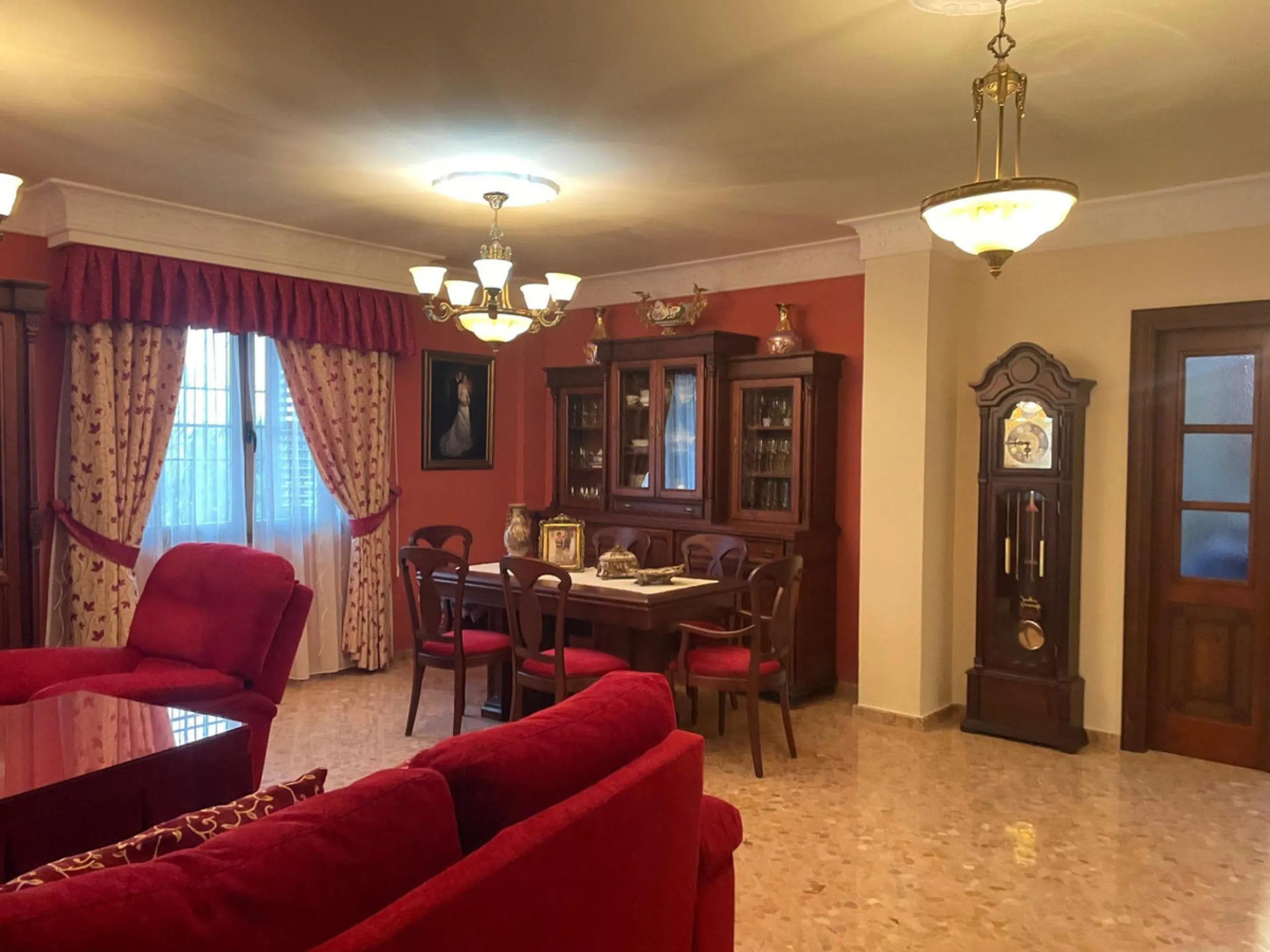 House - Detached Villa в продаже в Villanueva De La Concepcion, Málaga. В доме 7 спален и 6 ванных комнат. Площадь дома 512 м². Площадь участка 216 м²