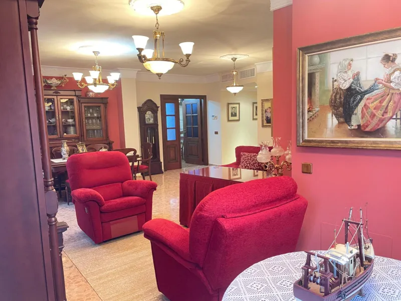 House - Detached Villa в продаже в Villanueva De La Concepcion, Málaga. В доме 7 спален и 6 ванных комнат. Площадь дома 512 м². Площадь участка 216 м²