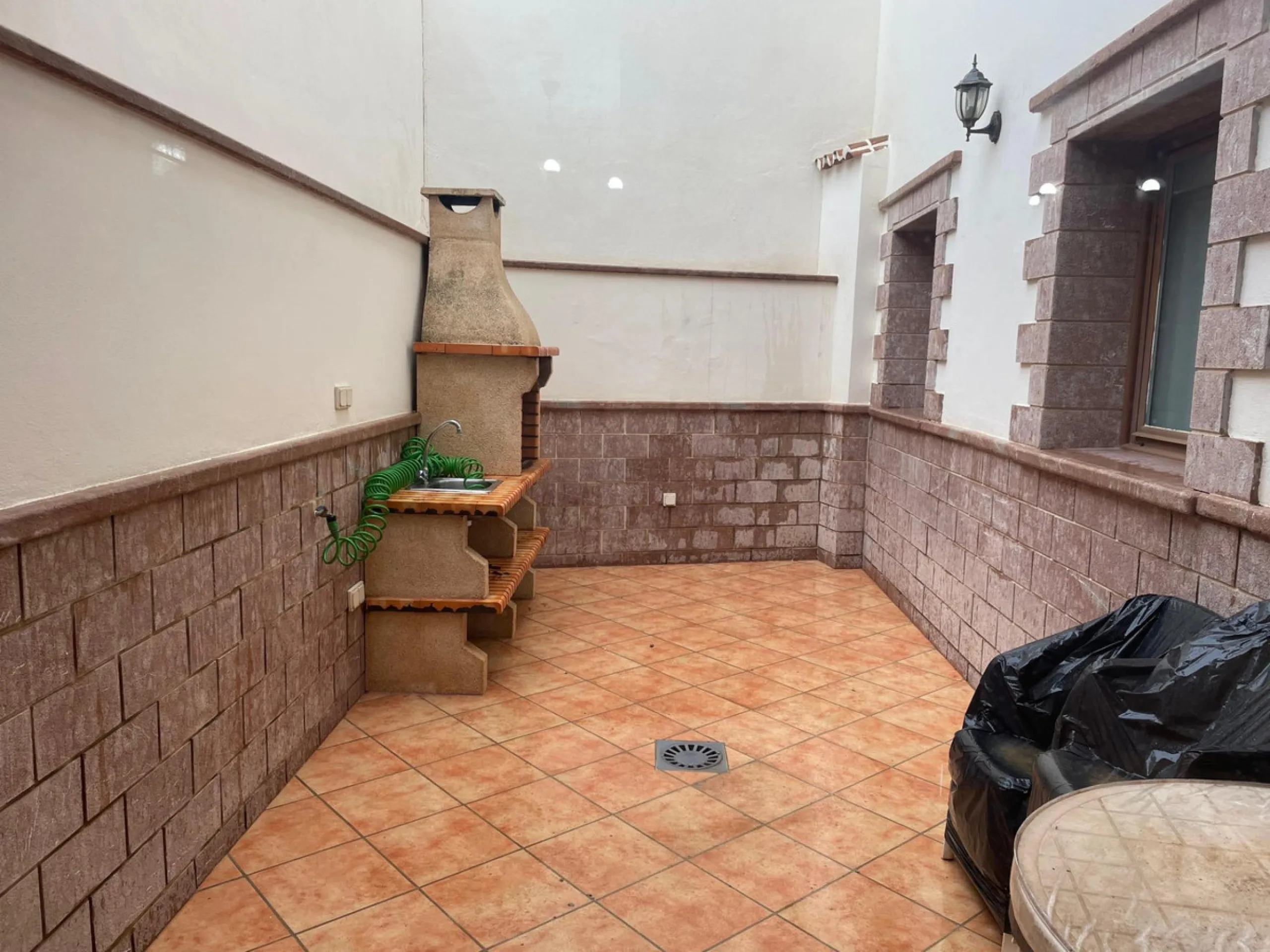 House - Detached Villa в продаже в Villanueva De La Concepcion, Málaga. В доме 7 спален и 6 ванных комнат. Площадь дома 512 м². Площадь участка 216 м²