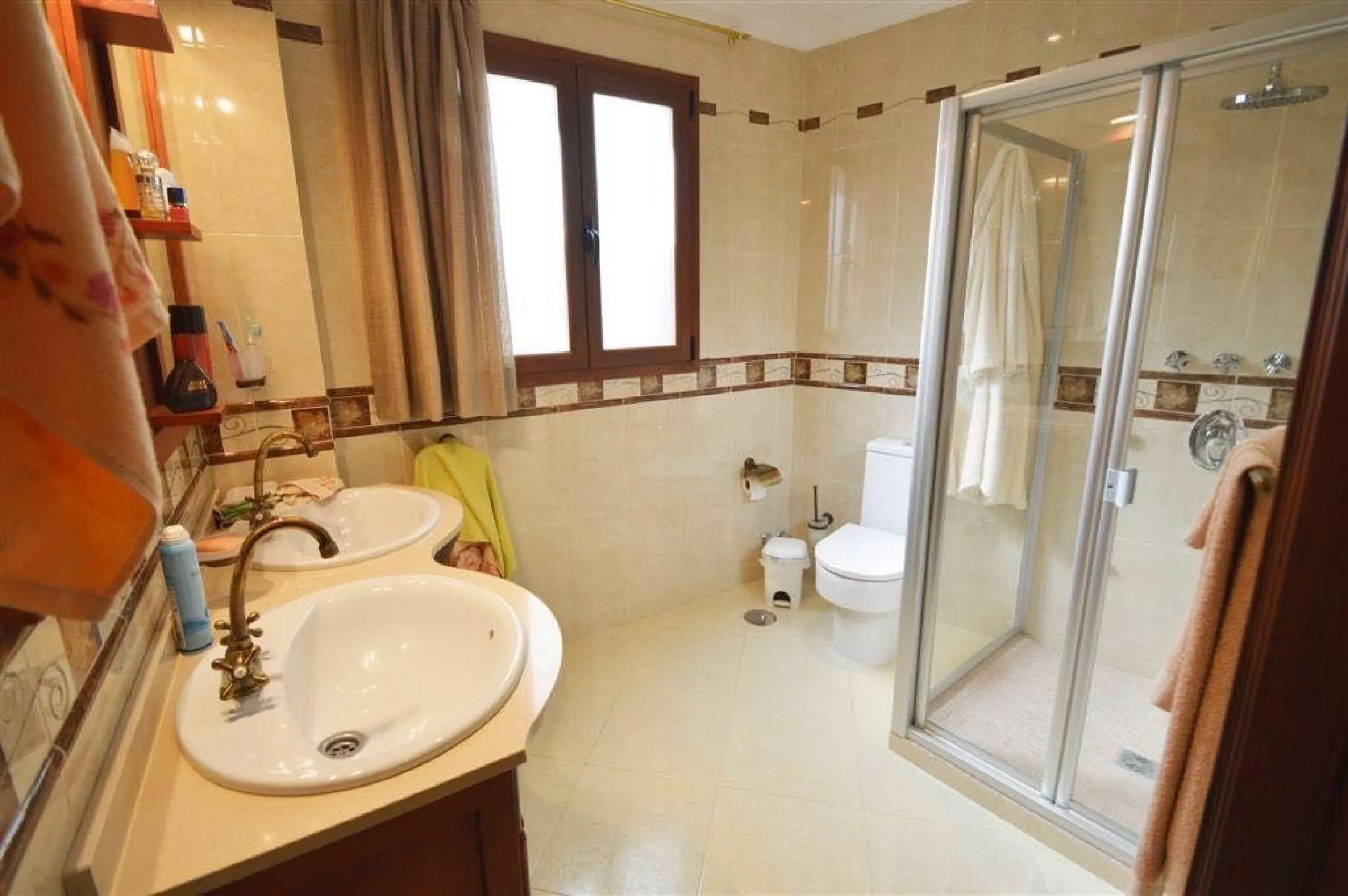 House - Detached Villa в продаже в Villanueva De La Concepcion, Málaga. В доме 7 спален и 6 ванных комнат. Площадь дома 512 м². Площадь участка 216 м²