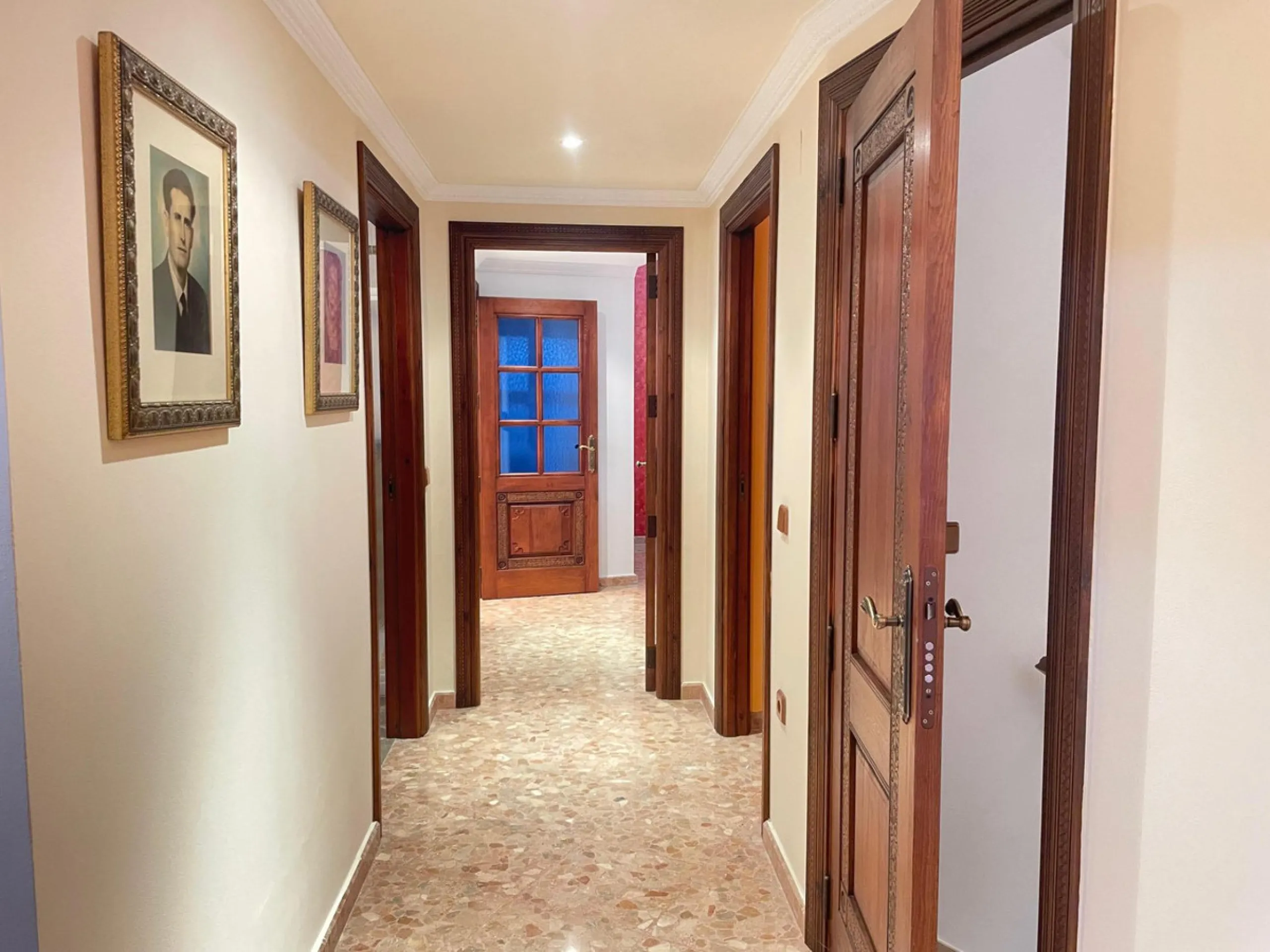 House - Detached Villa в продаже в Villanueva De La Concepcion, Málaga. В доме 7 спален и 6 ванных комнат. Площадь дома 512 м². Площадь участка 216 м²